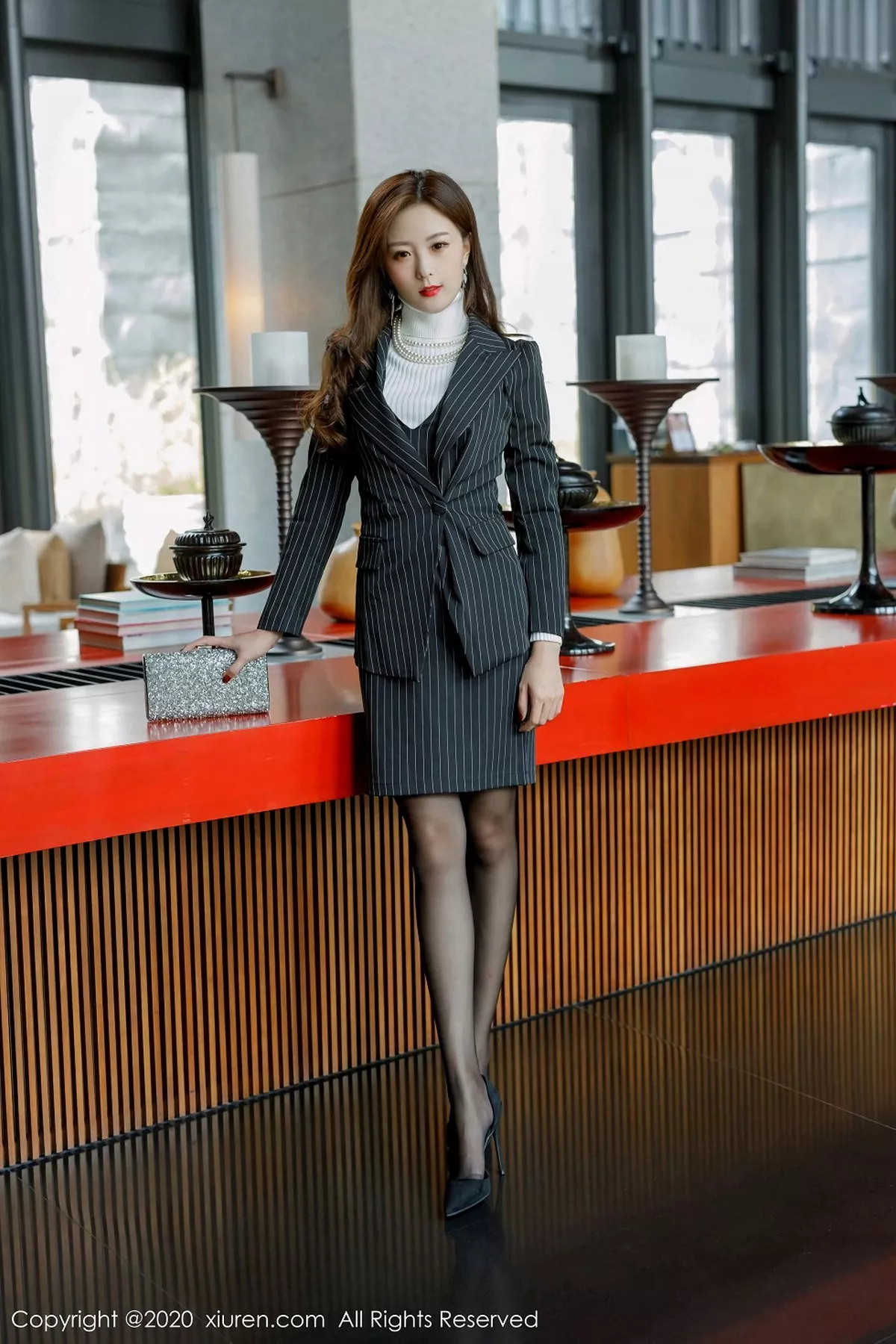 秀人集.com_[XiuRen秀人网]No.2910_嫩模杨紫嫣Cynthia职场女老板主题半脱露开档黑丝裤袜诱惑写真66P