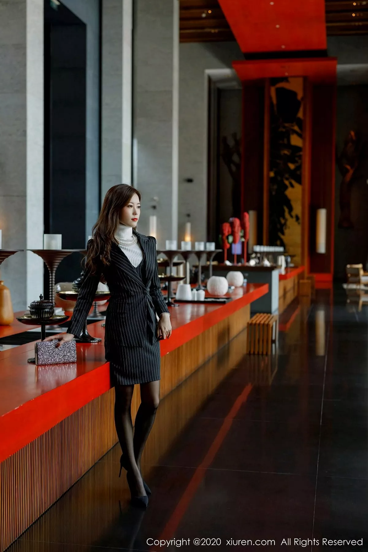 秀人集.com_[XiuRen秀人网]No.2910_嫩模杨紫嫣Cynthia职场女老板主题半脱露开档黑丝裤袜诱惑写真66P