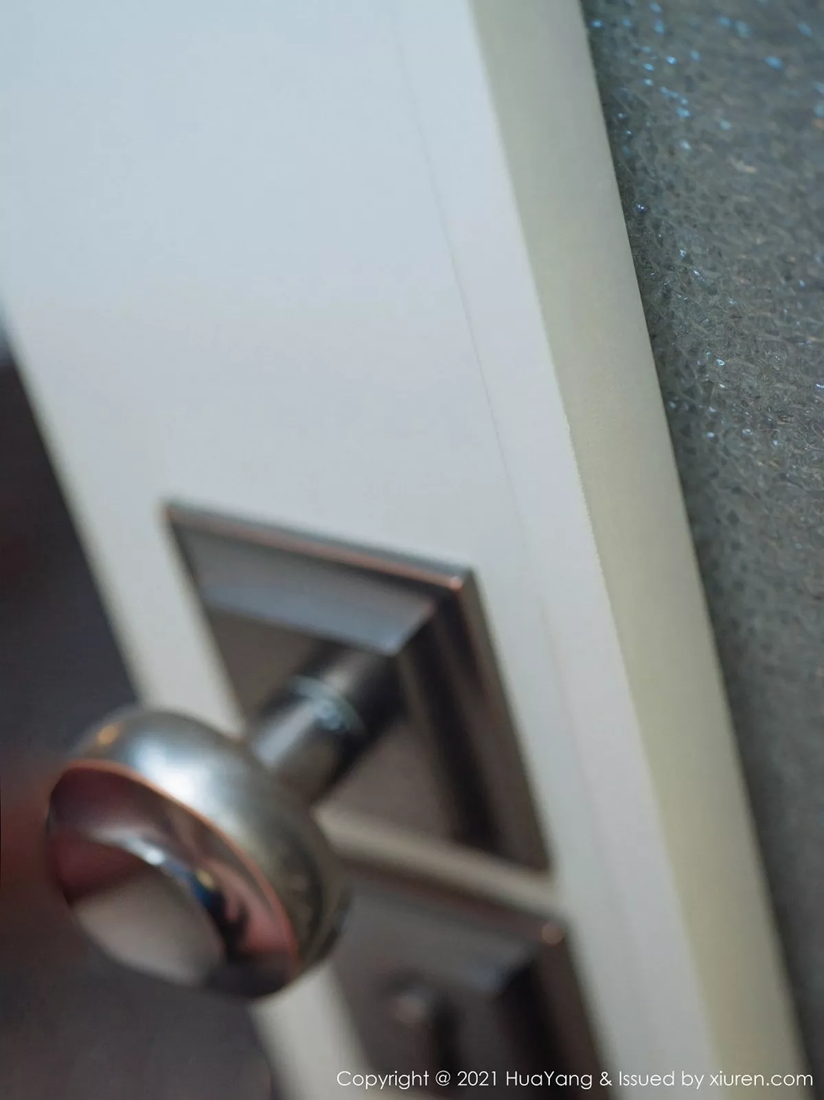 秀人集.com_[HuaYang花漾]Vol.350_女神Egg-尤妮丝杭州旅拍私房浴室半脱秀豪乳翘臀诱惑写真55P