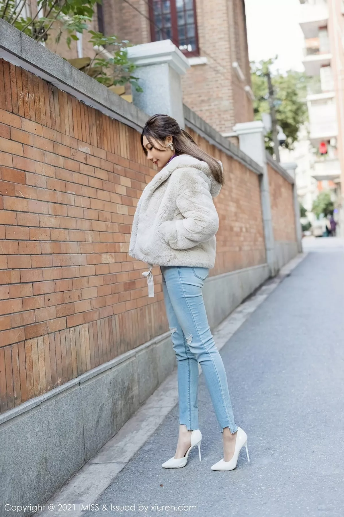 秀人集.com_[IMISS爱蜜社]Vol.541_女神小狐狸Kathryn私房脱牛仔裤露性感粉色内衣完美诱惑写真52P