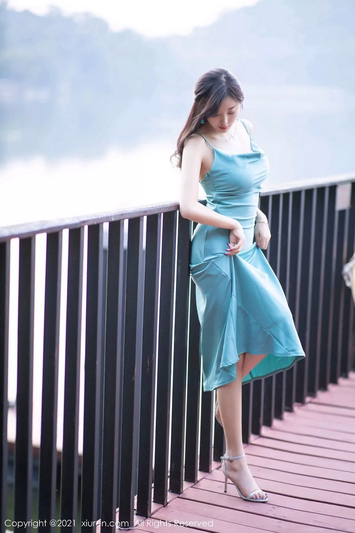 秀人集.com_[XiuRen秀人网]No.2997_女神杨晨晨sugar私房典雅吊裙配蕾丝腿袜半撩秀翘臀诱惑写真67P