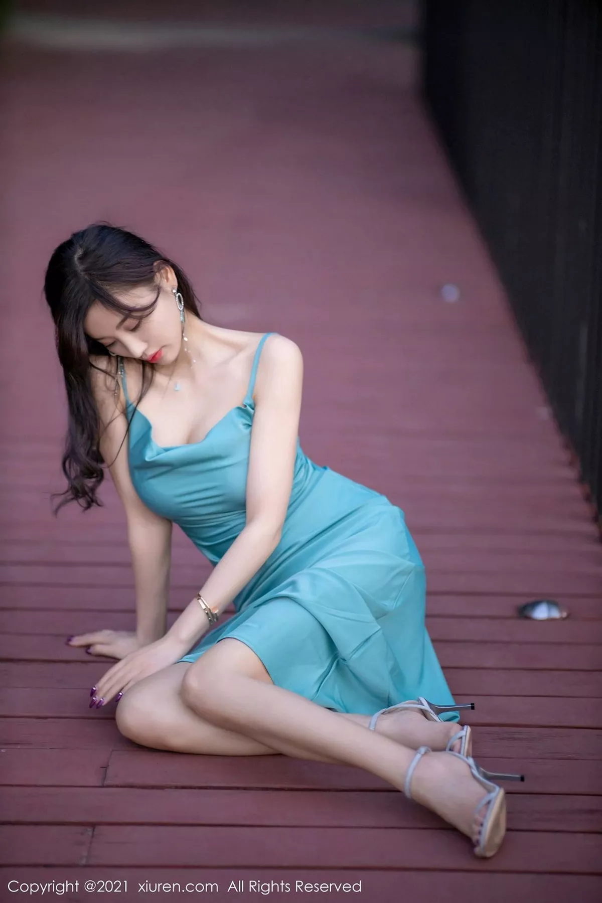 秀人集.com_[XiuRen秀人网]No.2997_女神杨晨晨sugar私房典雅吊裙配蕾丝腿袜半撩秀翘臀诱惑写真67P