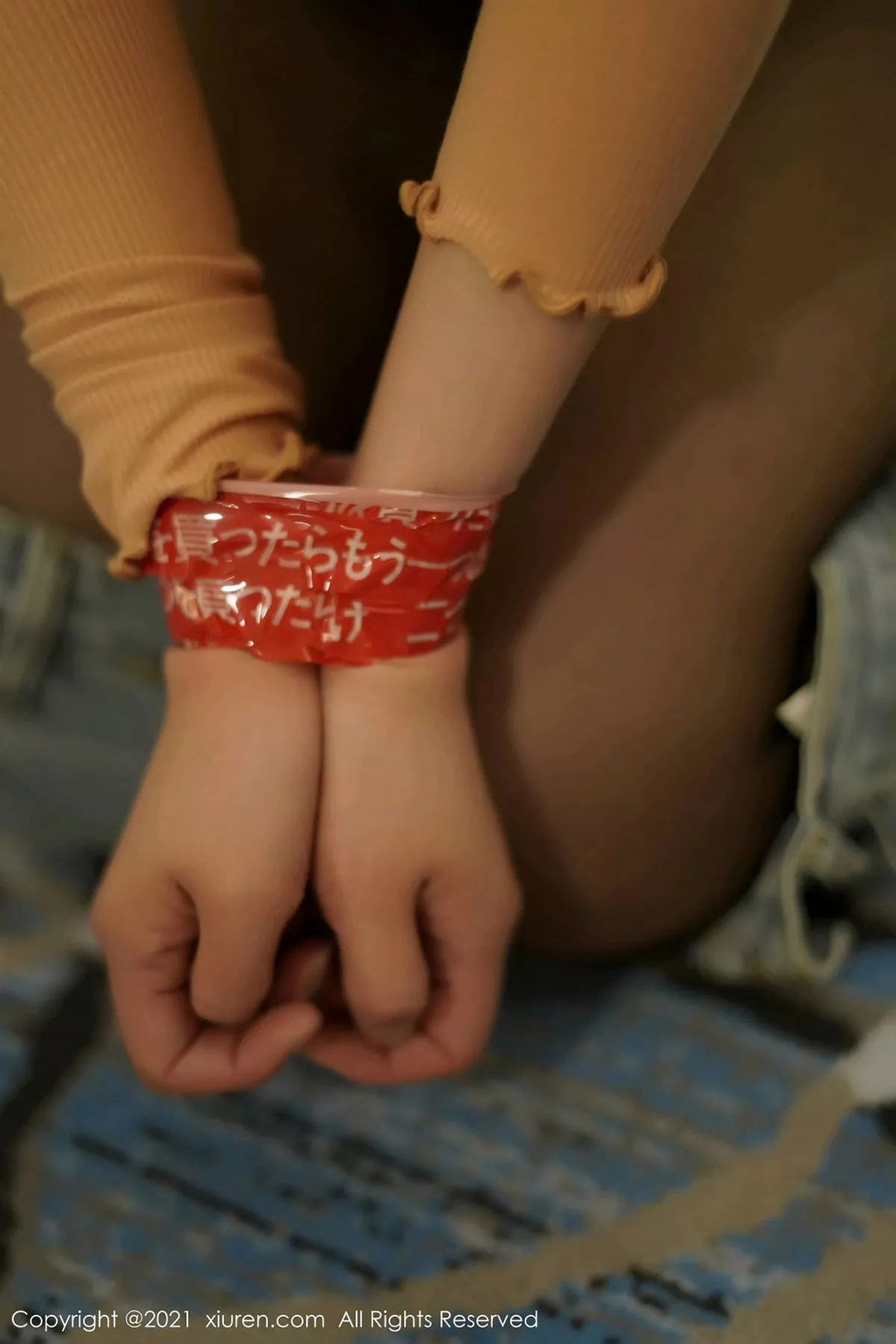 秀人集.com_[XiuRen秀人网]No.2994_嫩模fairy如歌私房紧身内衣主题脱牛仔裤露凹凸身材撩人诱惑写真70P