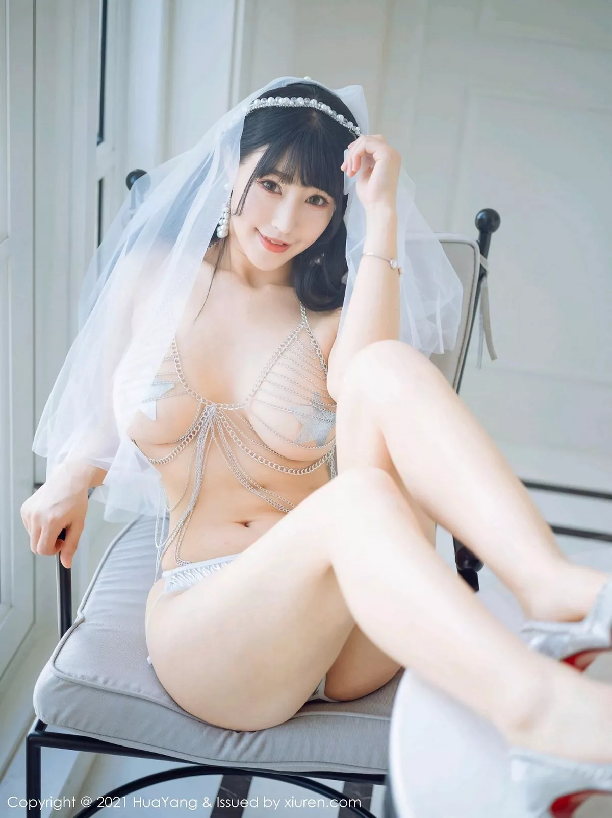 秀人集.com_[HuaYang花漾]Vol.352_女神朱可儿Flower厦门旅拍情趣婚纱金缕衣露傲人豪乳诱惑写真62P