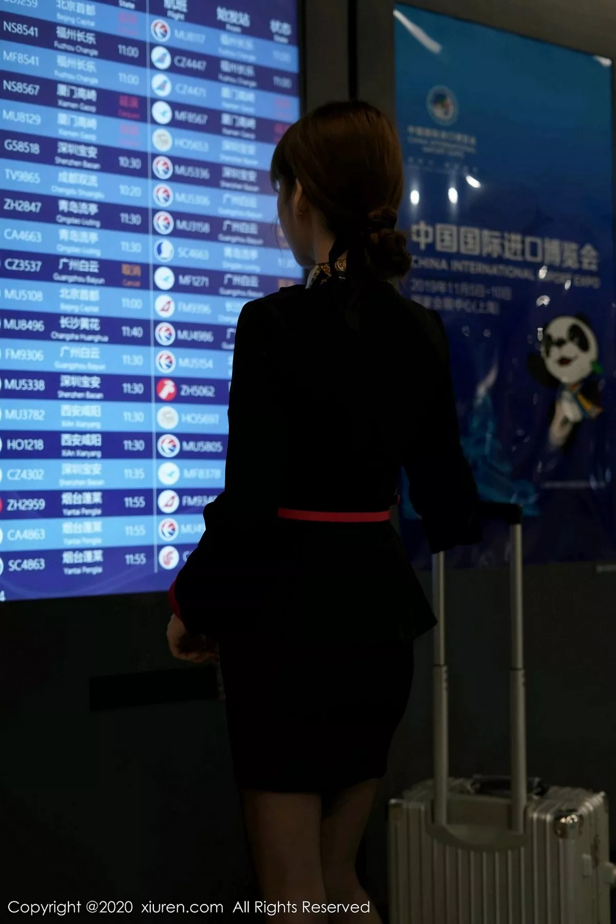 秀人集.com_[XiuRen秀人网]No.2915_女神周于希Sandy空姐真实场景剧情主题红色内衣配黑丝诱惑写真106P