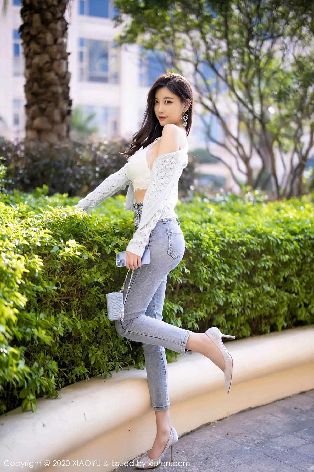 秀人集.com_[XiaoYu画语界]Vol.433_女神杨晨晨sugar床上脱牛仔裤露蕾丝内裤秀翘臀诱惑写真93P