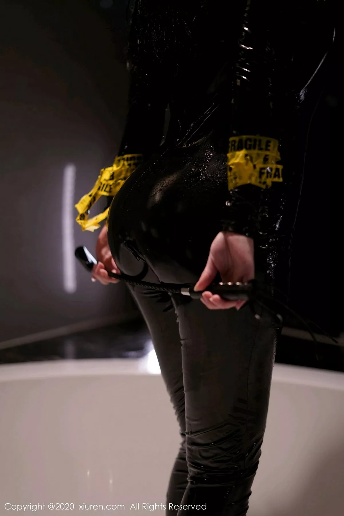 秀人集.com_[XiuRen秀人网]No.2918_嫩模美七Mia情趣连体皮衣制服半开露傲人豪乳惹火诱惑写真46P