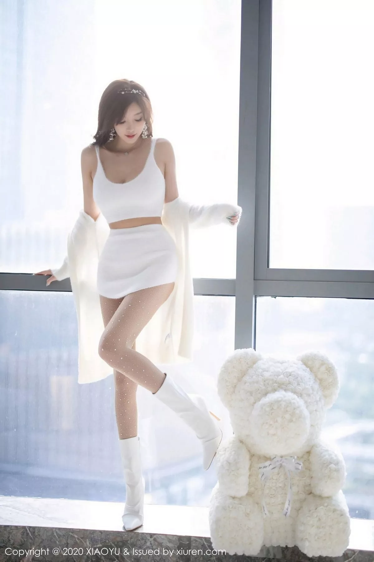 秀人集.com_[XiaoYu画语界]Vol.437_女神杨晨晨sugar圣诞主题白色绒毛内衣配白丝网袜诱惑写真74P