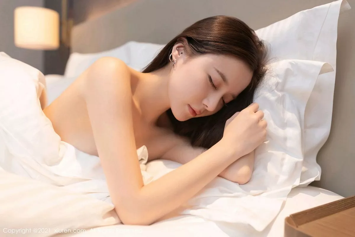 秀人集.com_[XiuRen秀人网]No.3010_嫩模鱼子酱Fish另类房租主题大尺度全裸露火辣身材诱惑写真70P