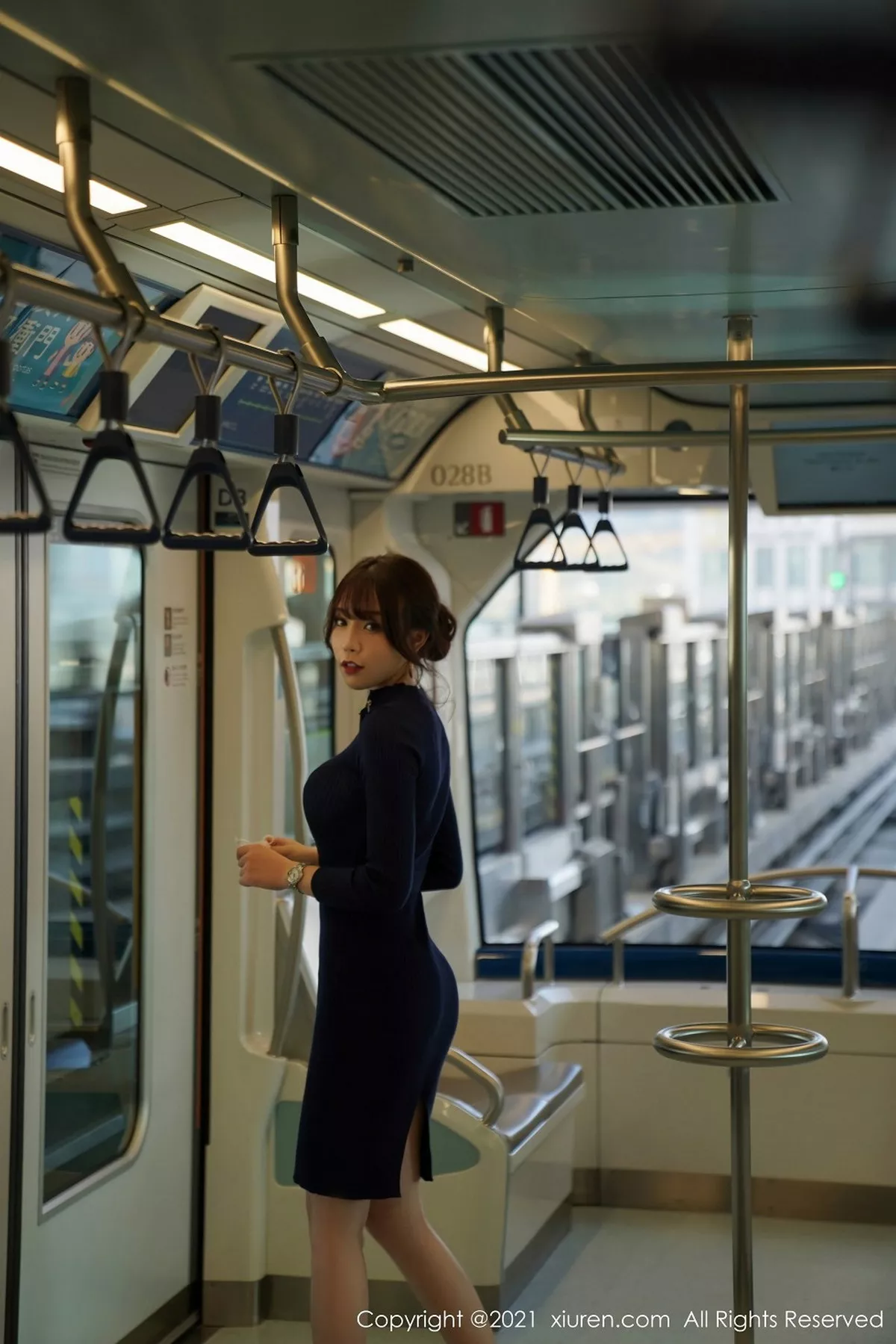 秀人集.com_[XiuRen秀人网]No.3034_女神芝芝Booty澳门旅拍酒店半脱露狂野豹纹内衣诱惑写真123P