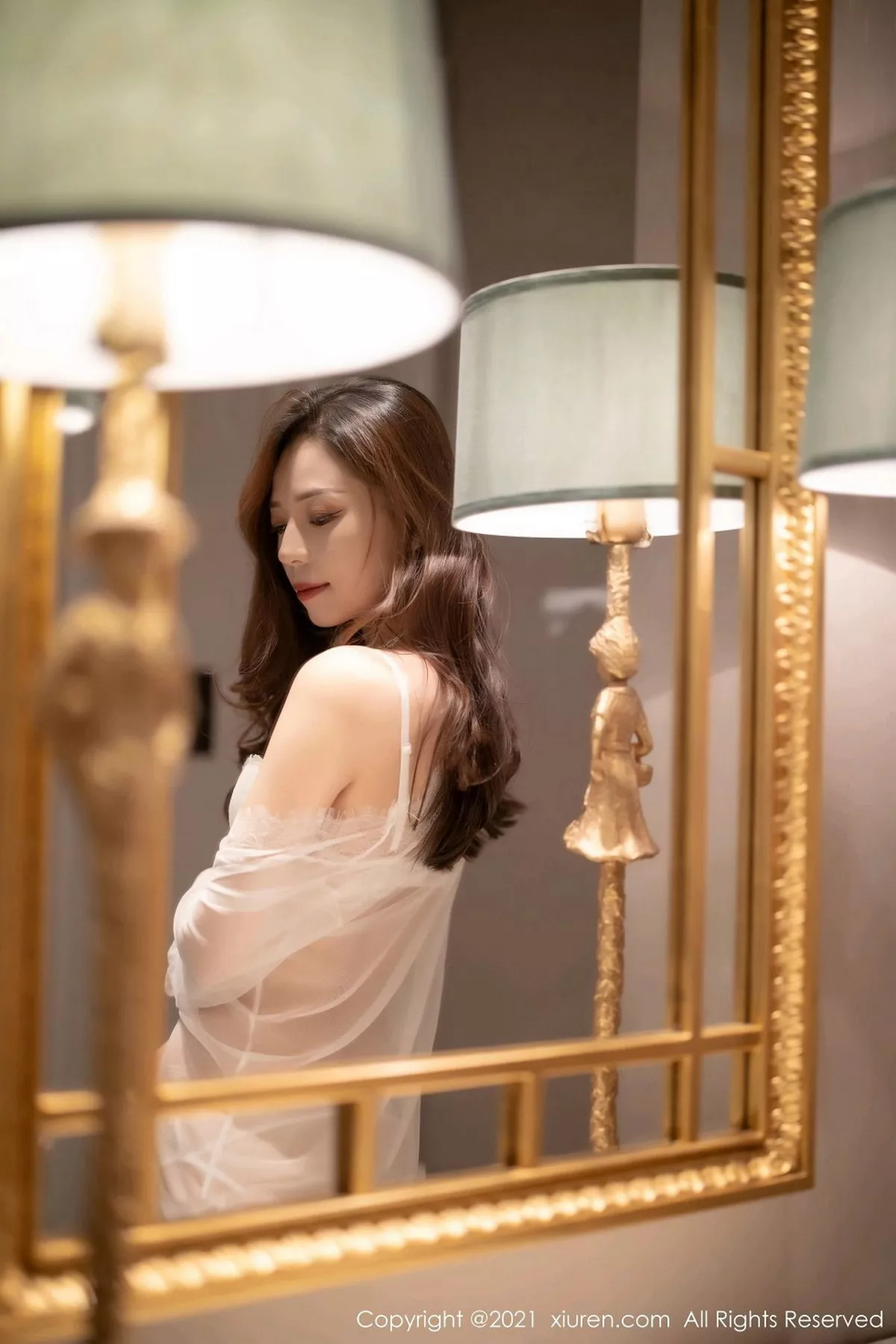 秀人集.com_[XiuRen秀人网]No.3045_嫩模言沫私房床上白天轻透镂空内衣秀翘臀美腿撩人诱惑写真50P