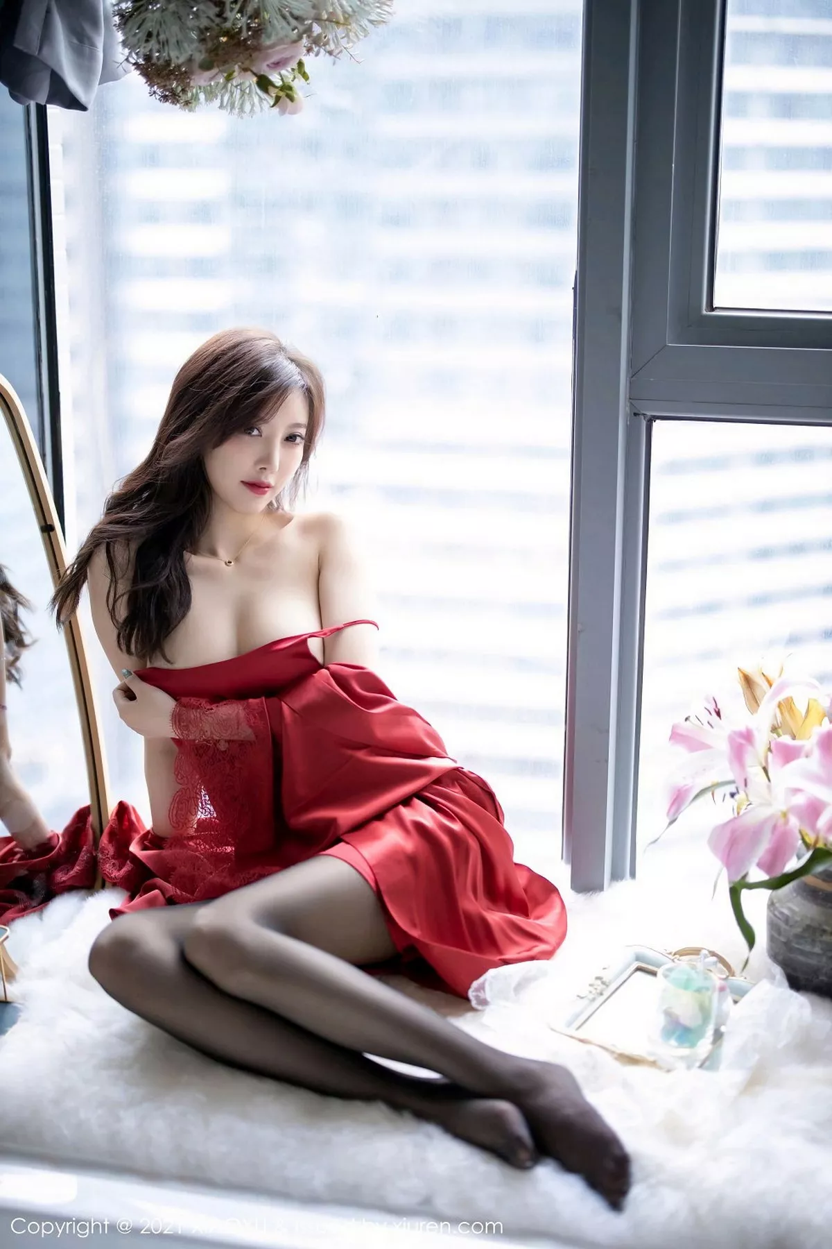 秀人集.com_[XiaoYu画语界]Vol.460_女神杨晨晨sugar红色蕾丝外衣配超薄黑丝裤袜秀翘臀诱惑写真71P