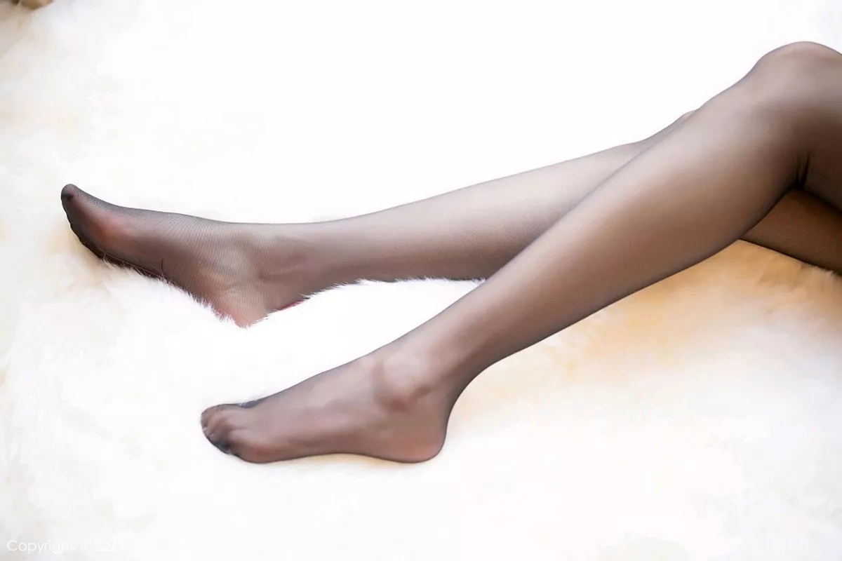 秀人集.com_[XiaoYu画语界]Vol.460_女神杨晨晨sugar红色蕾丝外衣配超薄黑丝裤袜秀翘臀诱惑写真71P