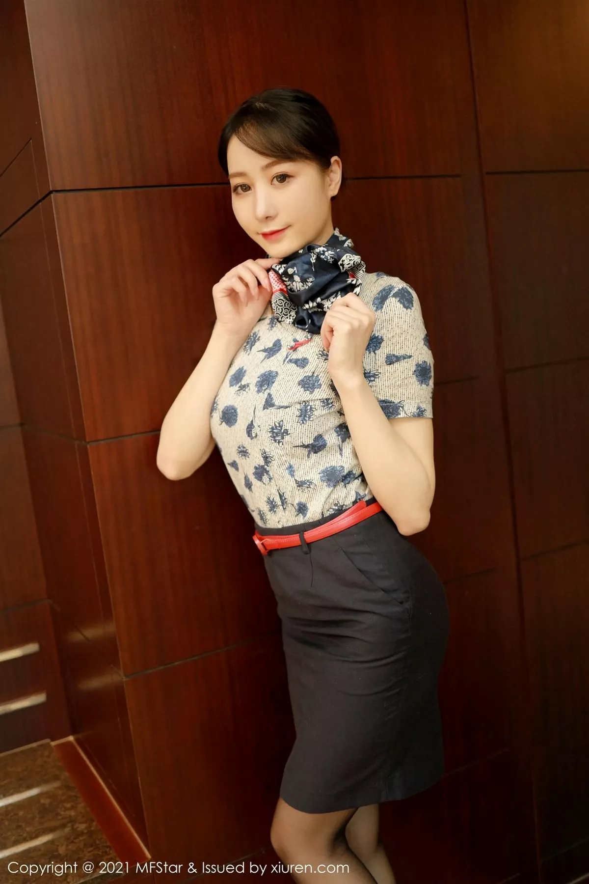 秀人集.com_[MFStar模范学院]Vol.450_嫩模水水er私房空姐制服半脱露翘臀情趣捆绑极致诱惑写真60P