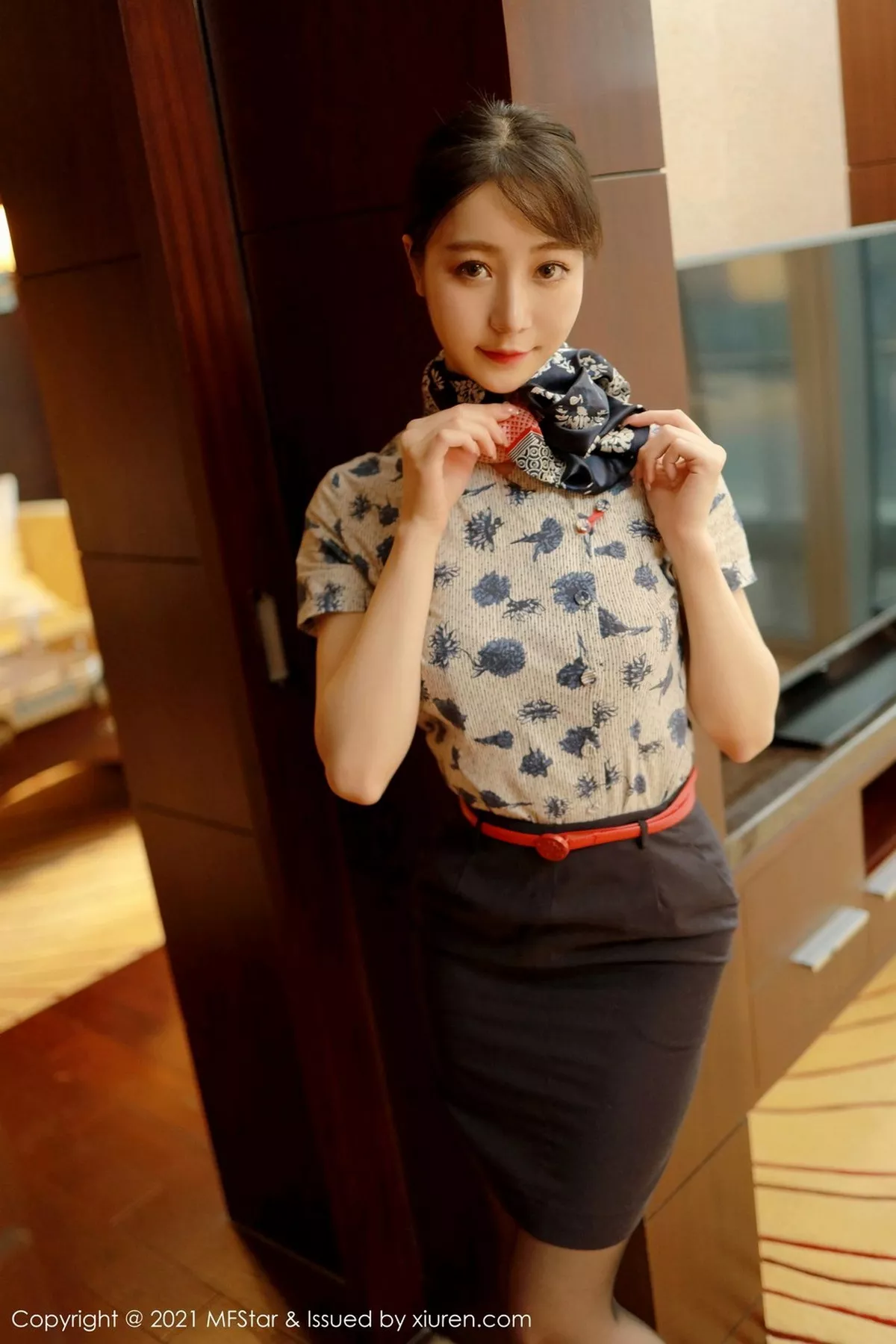 秀人集.com_[MFStar模范学院]Vol.450_嫩模水水er私房空姐制服半脱露翘臀情趣捆绑极致诱惑写真60P