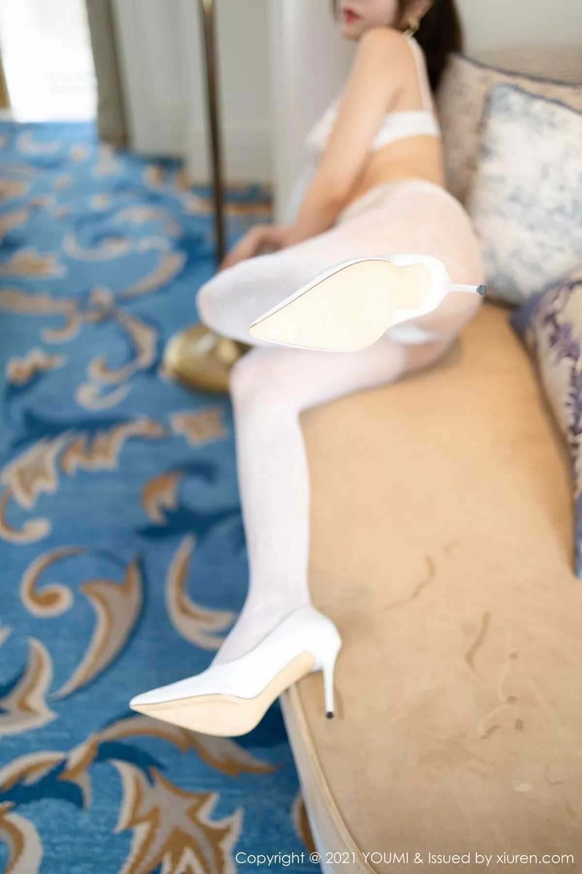 秀人集.com_[YouMi尤蜜荟]Vol.597_女神王雨纯私房白色蕾丝镂空内衣秀完美身材翘臀诱惑写真72P