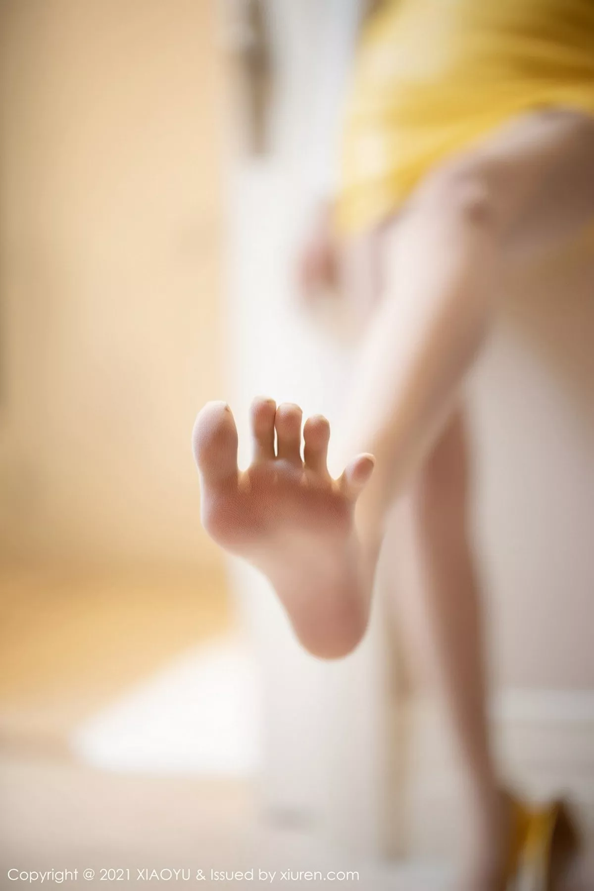 秀人集.com_[XiaoYu画语界]Vol.464_女神杨晨晨sugar成都旅拍私房超薄开档肉丝裤袜秀翘臀诱惑写真86P