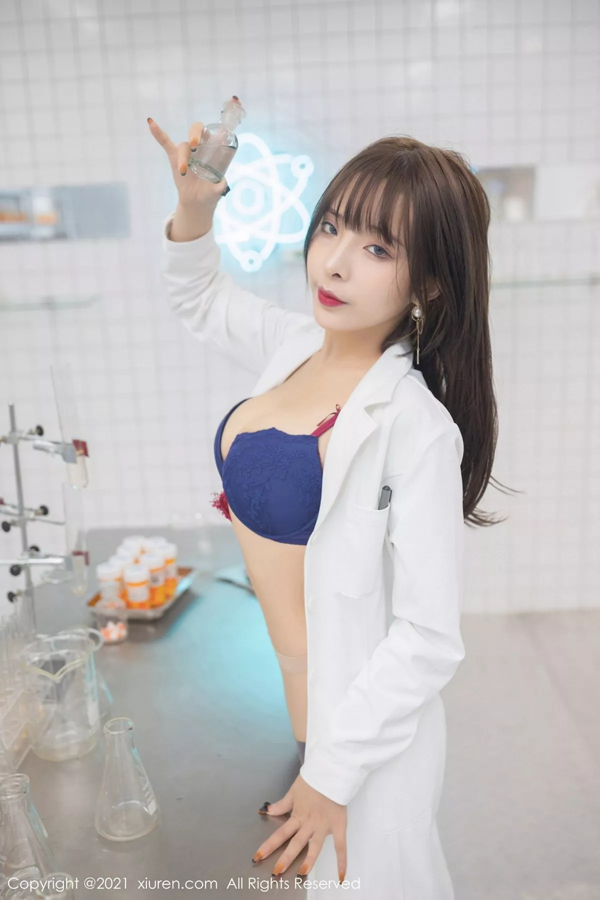 秀人集.com_[XiuRen秀人网]No.3079_嫩模陈小喵三亚旅拍实验室试药主题白大褂下开档肉丝裤袜诱惑写真71P