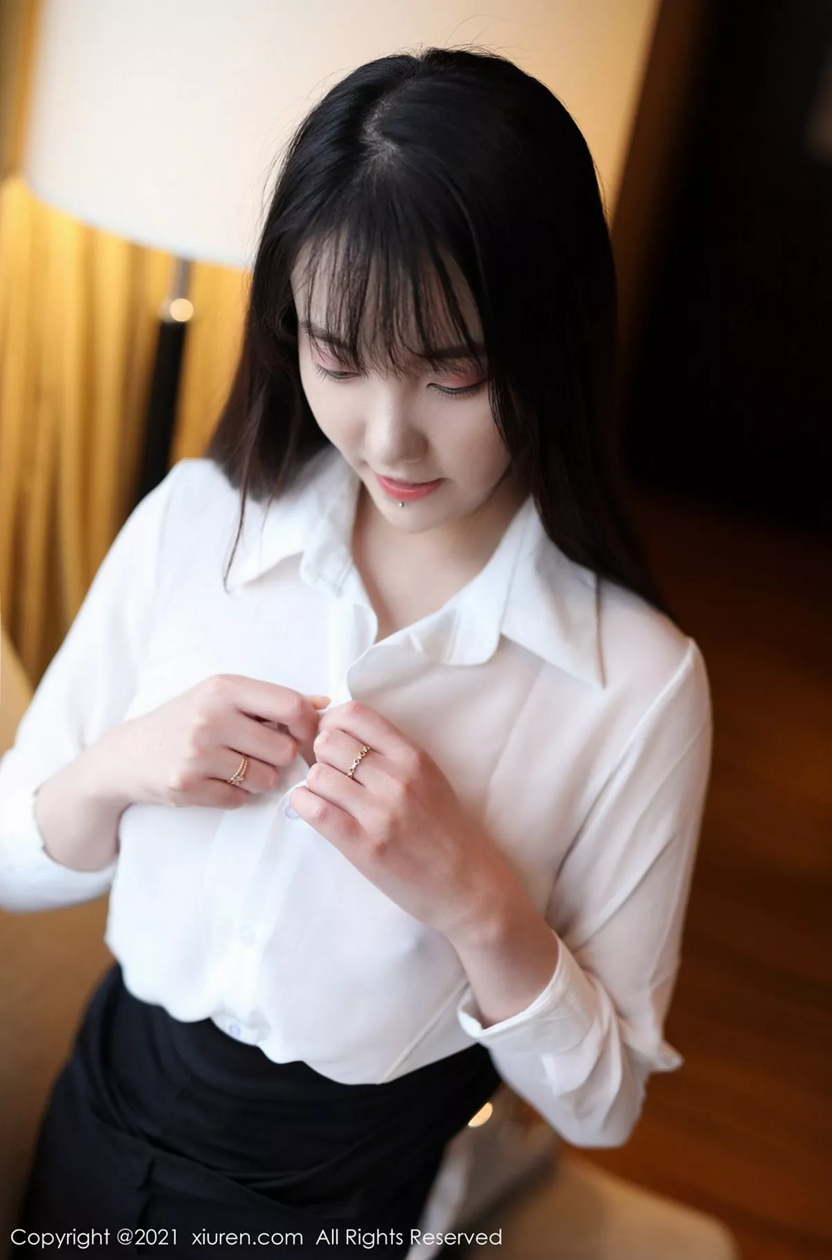 秀人集.com_[XiuRen秀人网]No.3076_嫩模揉揉肉肉白衬衫黑短裙主题半脱真空露白嫩豪乳撩人诱惑写真39P