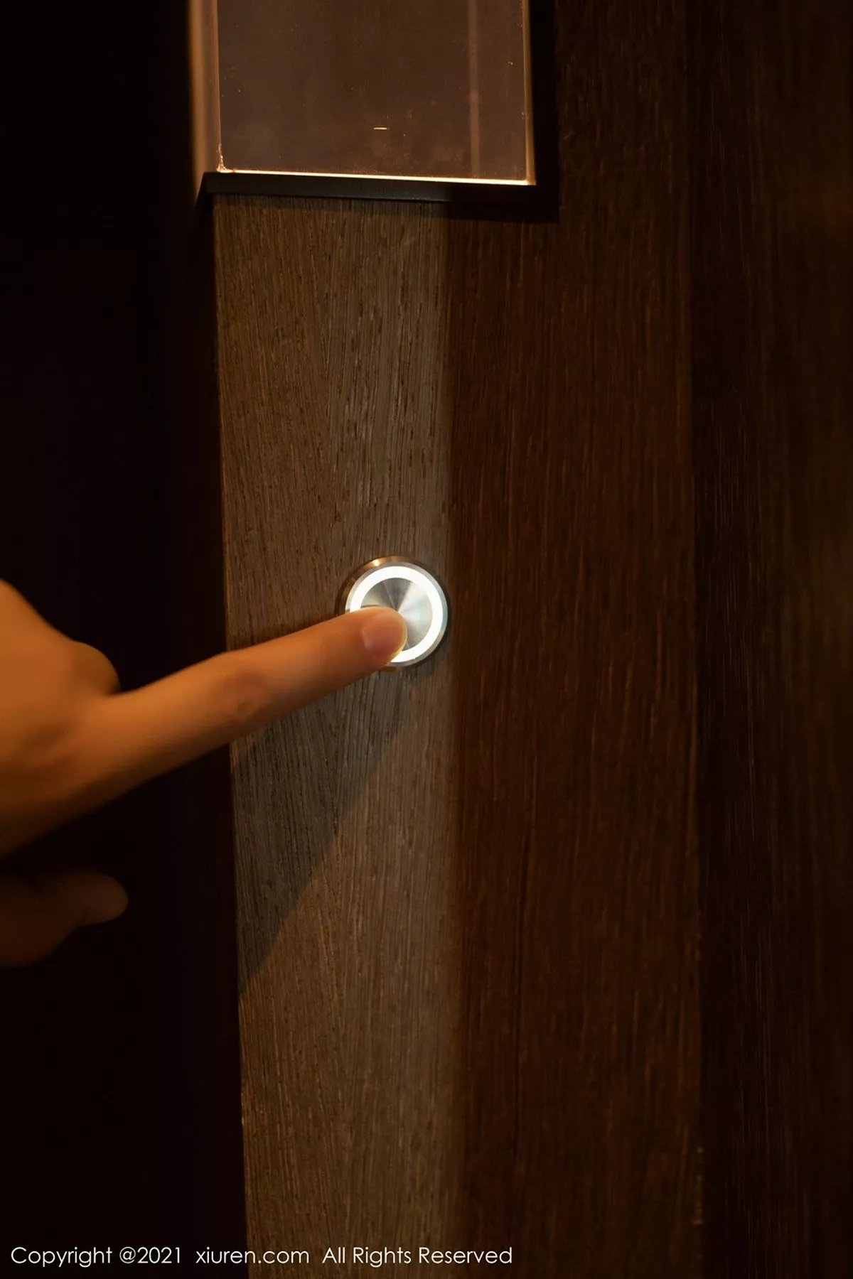 秀人集.com_[XiuRen秀人网]No.3090_嫩模唐安琪星瑶尾随主题床上性感内衣配开档肉丝裤袜诱惑写真82P