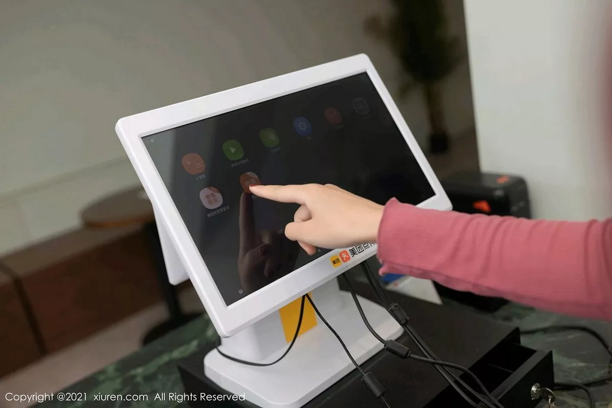 秀人集.com_[XiuRen秀人网]No.3017_嫩模唐安琪妻子突然冷漠剧情主题私房浴室半脱撩人诱惑写真79P