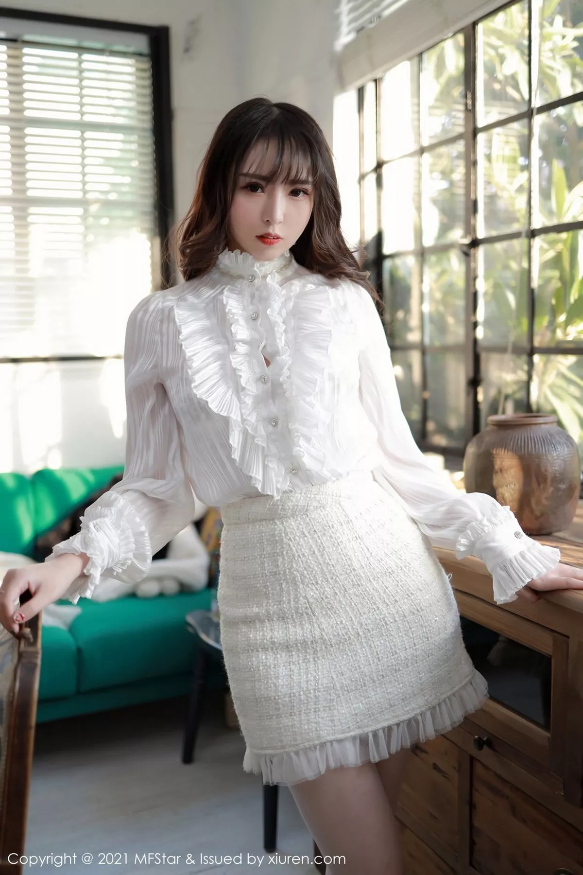 秀人集.com_[MFStar模范学院]Vol.442_嫩模小波多私房真空透视服饰配白色蕾丝袜完美诱惑写真49P