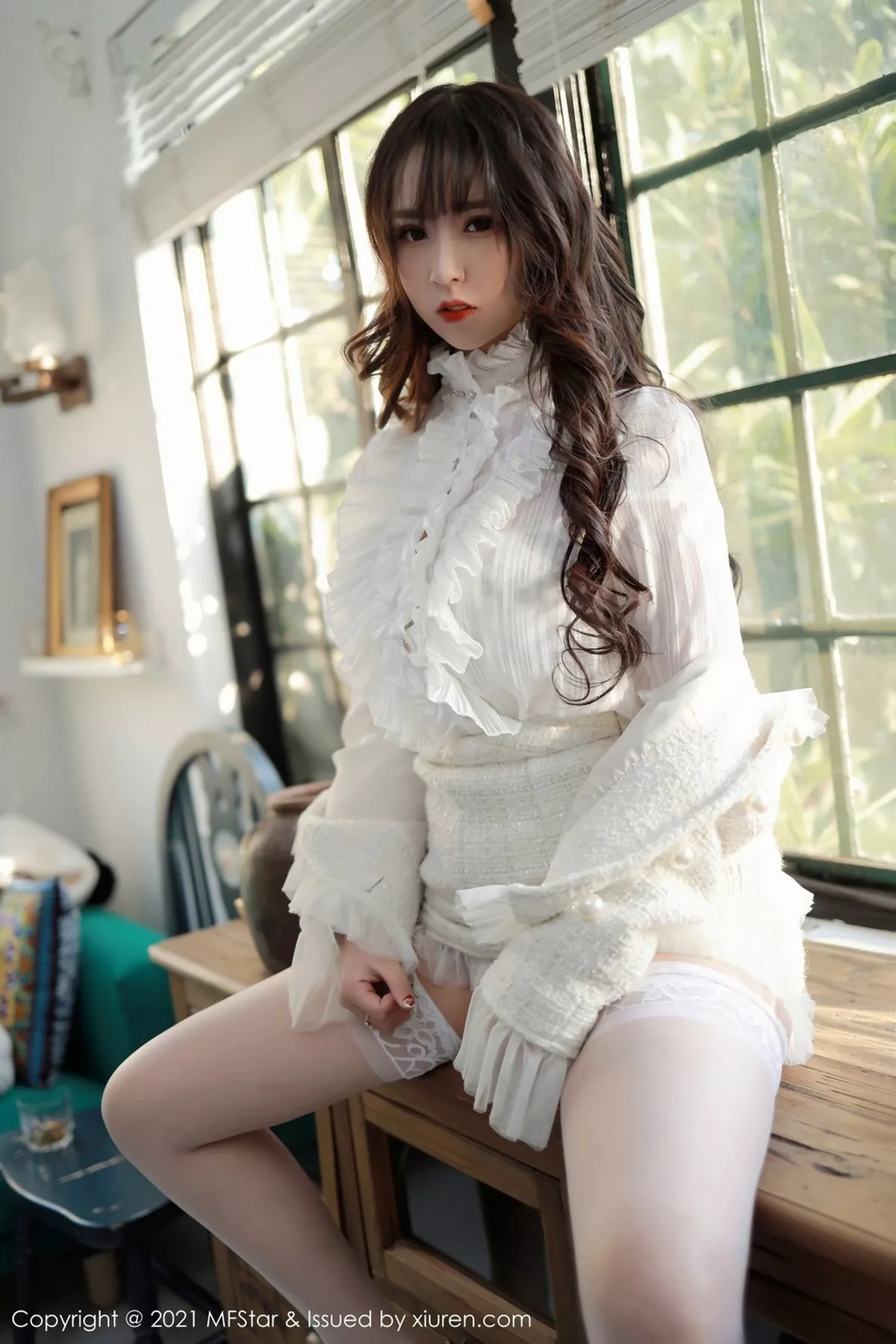 秀人集.com_[MFStar模范学院]Vol.442_嫩模小波多私房真空透视服饰配白色蕾丝袜完美诱惑写真49P