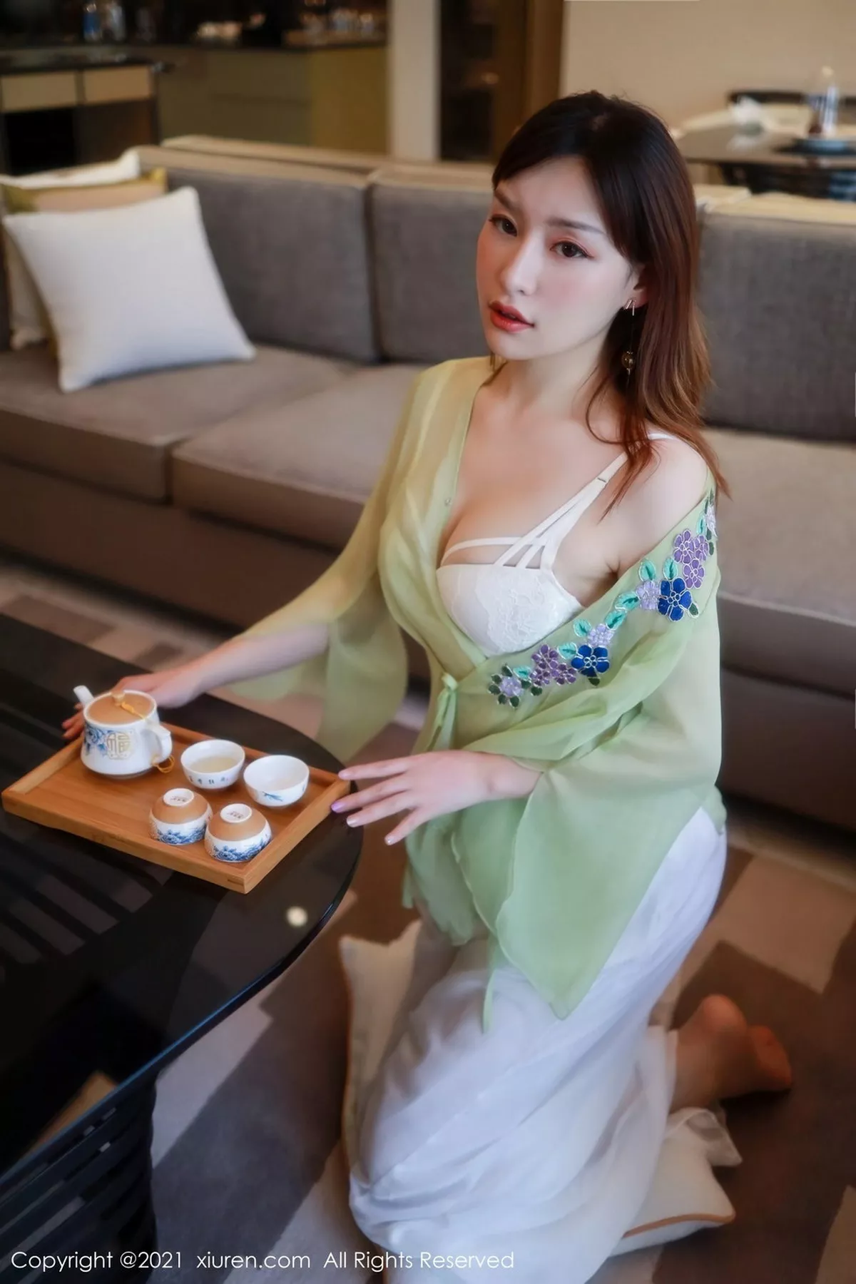 秀人集.com_[XiuRen秀人网]No.3029_嫩模小萱nacay广州旅拍浅绿色薄衫露无内肉丝裤袜诱惑写真58P