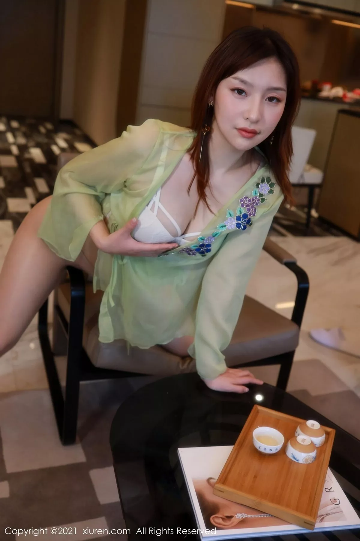 秀人集.com_[XiuRen秀人网]No.3029_嫩模小萱nacay广州旅拍浅绿色薄衫露无内肉丝裤袜诱惑写真58P