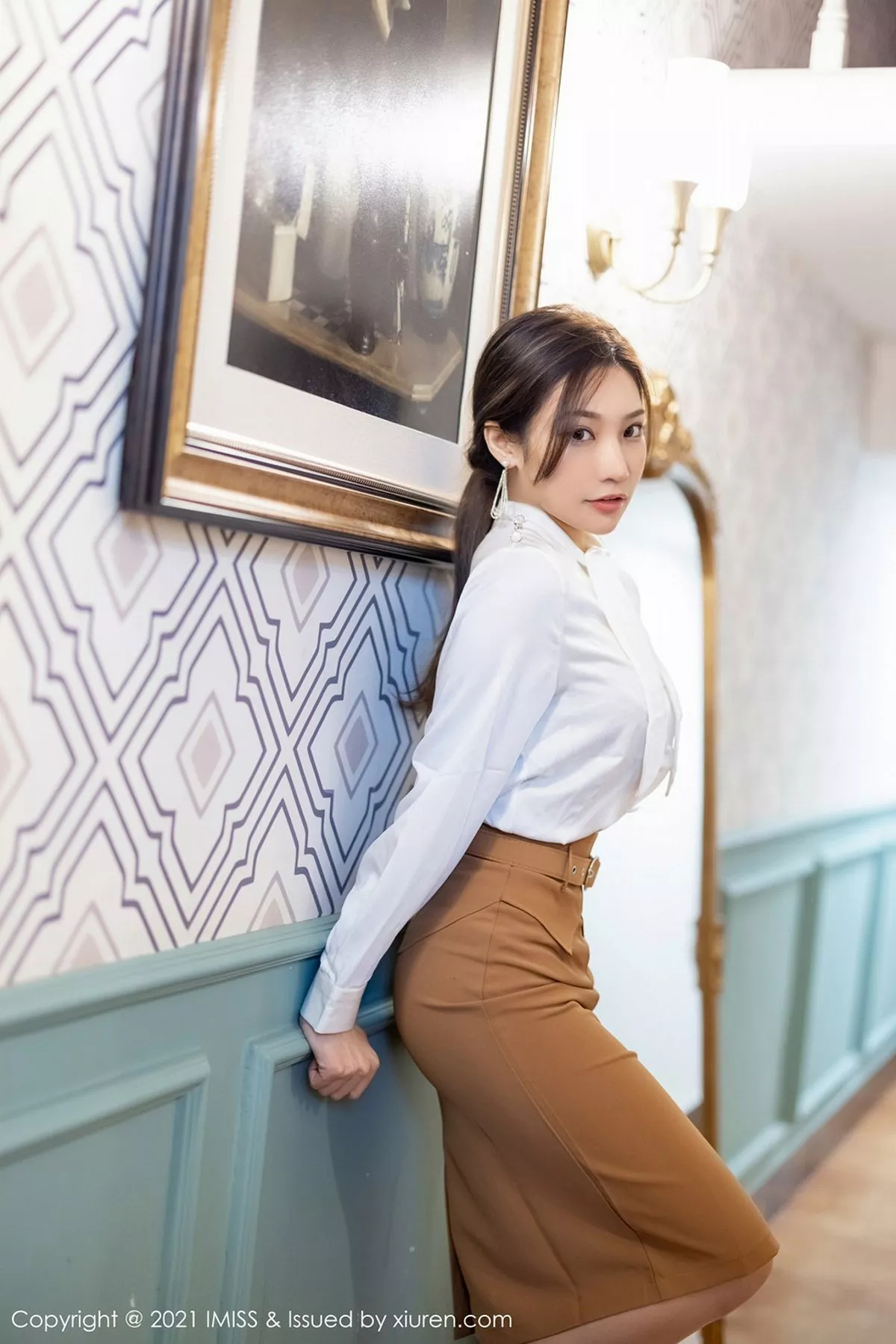 秀人集.com_[IMISS爱蜜社]Vol.550_女神小狐狸Kathryn脱白衬衫露性感蕾丝内衣秀完美身材诱惑写真74P