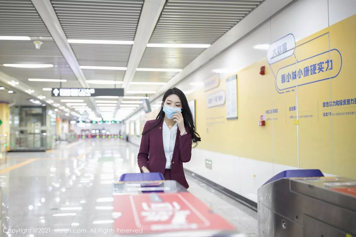 秀人集.com_[XiuRen秀人网]No.3092_女神Angela小热巴末班地铁场景主题开档肉丝露蕾丝内裤诱惑写真87P