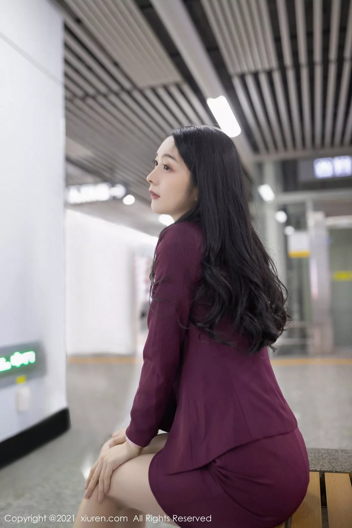 秀人集.com_[XiuRen秀人网]No.3092_女神Angela小热巴末班地铁场景主题开档肉丝露蕾丝内裤诱惑写真87P