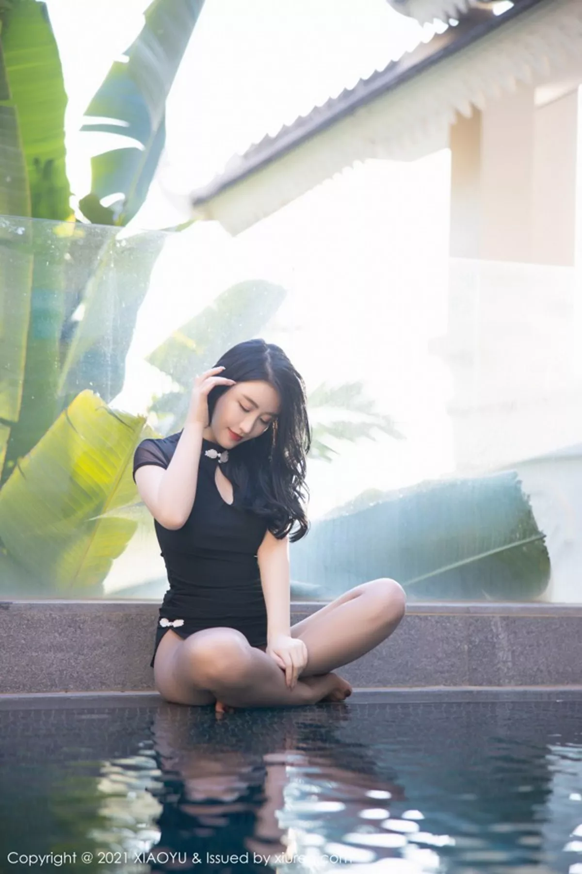 秀人集.com_[XiaoYu画语界]Vol.476_女神绯月樱-Cherry西双版纳旅拍典雅旗袍配黑丝裤袜诱惑写真53P