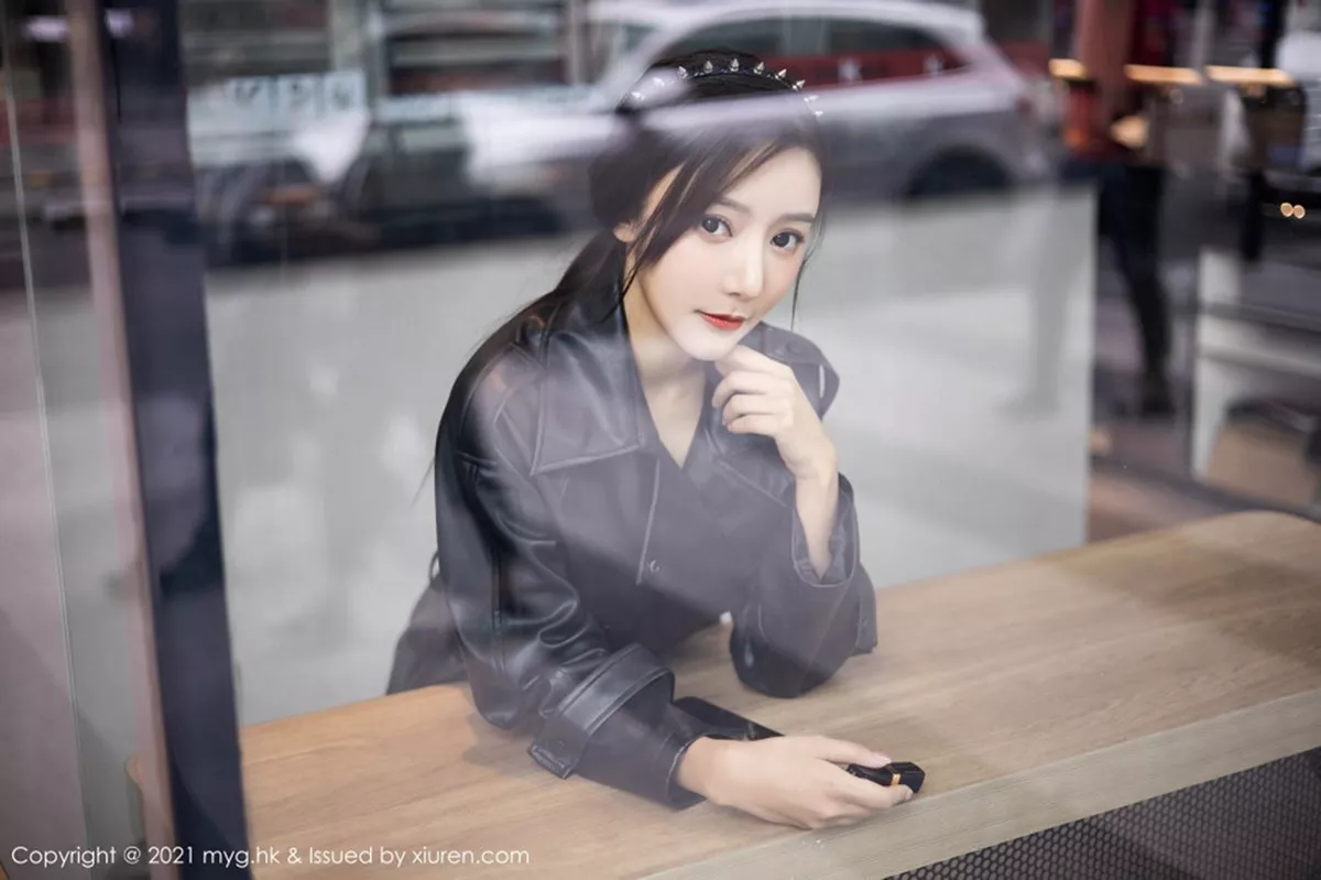 秀人集.com_[MyGirl美媛馆]Vol.493_女神王馨瑶yanni飒爽皮衣半脱露情趣内衣蕾丝吊袜极致魅惑写真66P