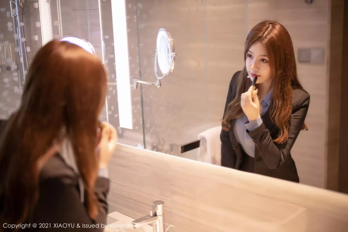 秀人集.com_[XiaoYu画语界]Vol.480_嫩模梦梵职场OL制服私房脱黑短裙露无内肉丝裤袜诱惑写真60P