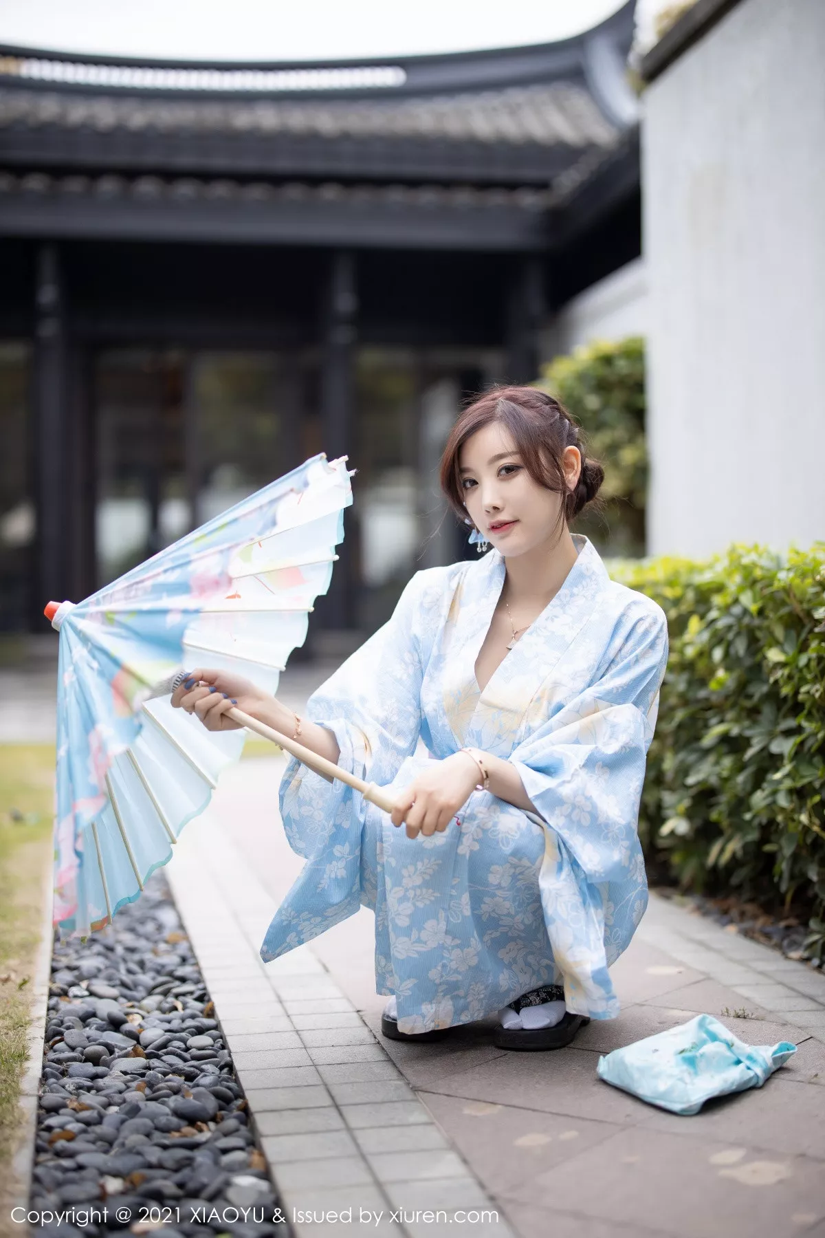 秀人集.com_[XiaoYu画语界]Vol.482_女神杨晨晨sugar厦门旅拍户外日式和服系列半脱撩人诱惑写真80P