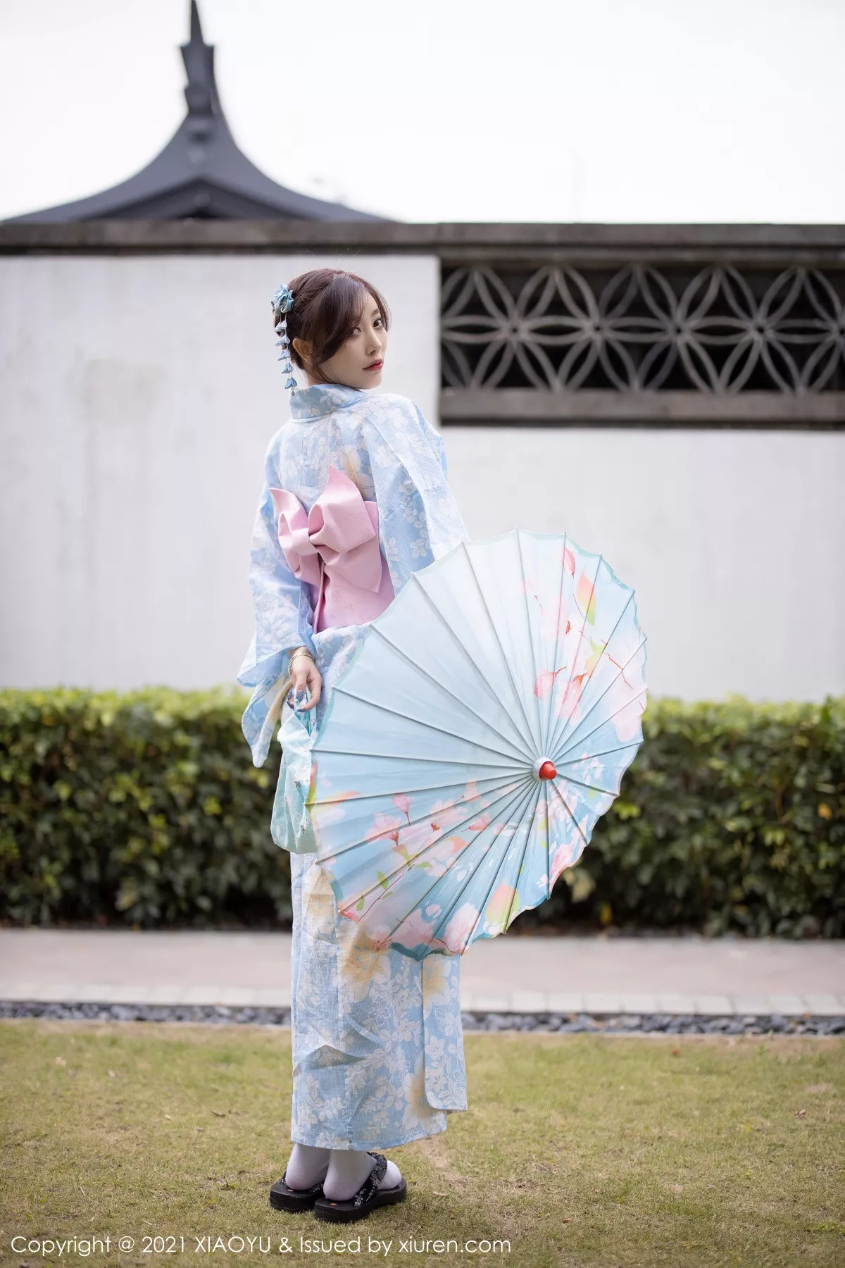 秀人集.com_[XiaoYu画语界]Vol.482_女神杨晨晨sugar厦门旅拍户外日式和服系列半脱撩人诱惑写真80P