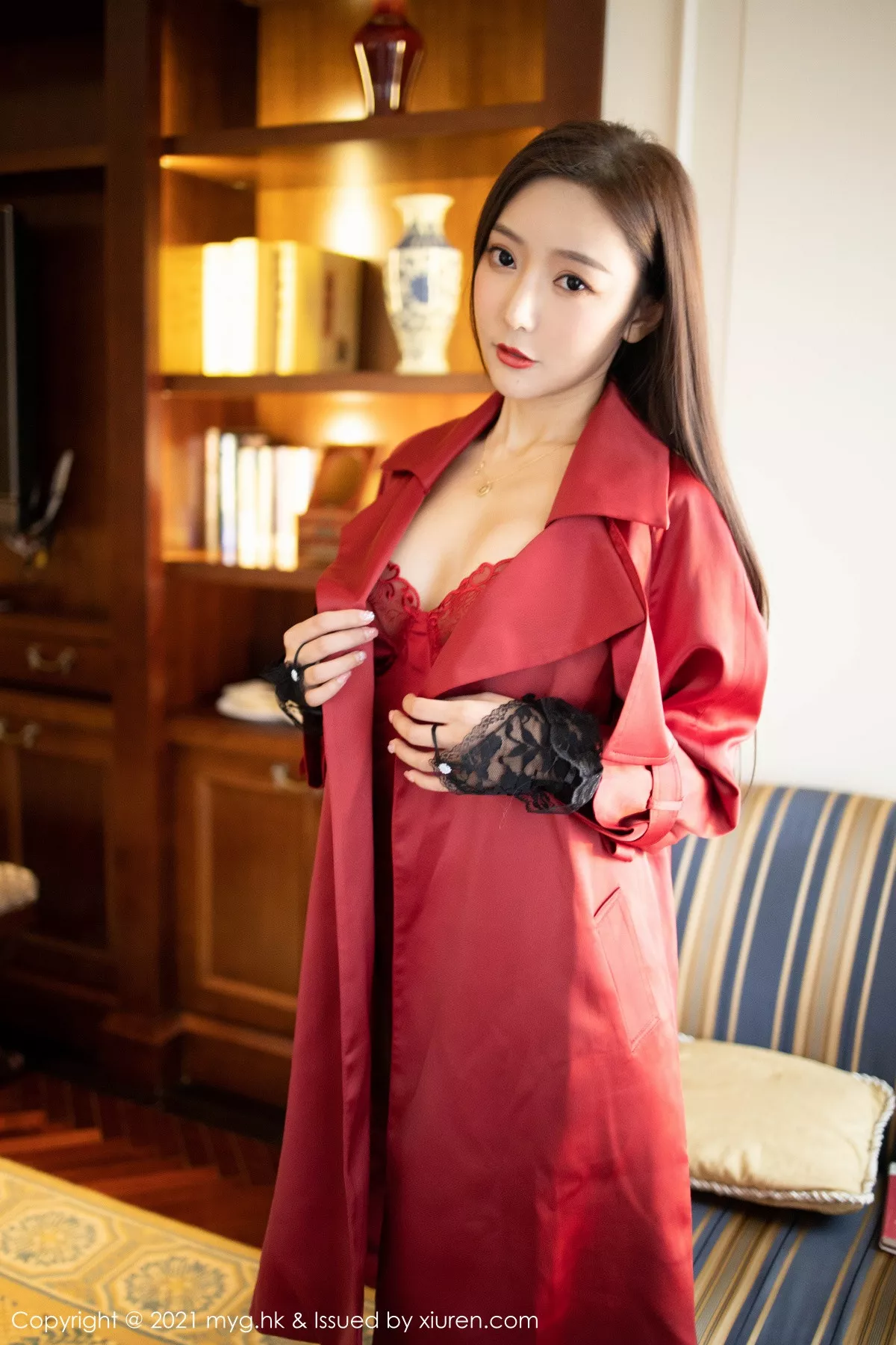 秀人集.com_[MyGirl美媛馆]Vol.496_女神王馨瑶yanni鲜红飒爽皮衣配黑丝网袜半脱露翘臀诱惑写真63P