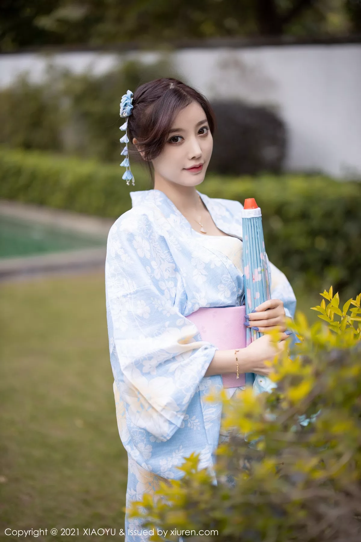 秀人集.com_[XiaoYu画语界]Vol.482_女神杨晨晨sugar厦门旅拍户外日式和服系列半脱撩人诱惑写真80P