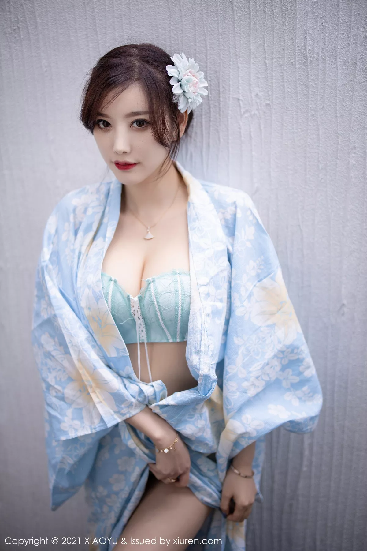 秀人集.com_[XiaoYu画语界]Vol.482_女神杨晨晨sugar厦门旅拍户外日式和服系列半脱撩人诱惑写真80P