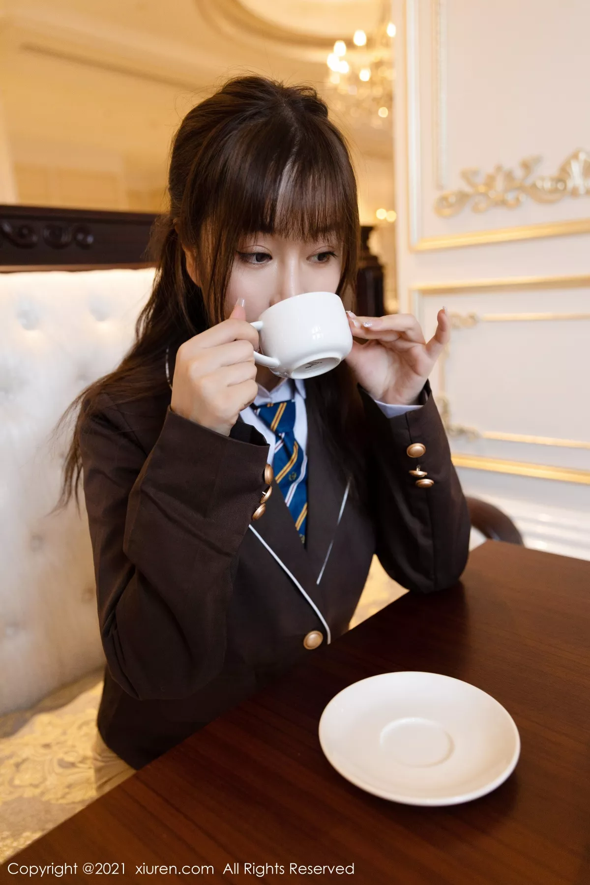 秀人集.com_[XiuRen秀人网]No.3176_女神王雨纯厦门旅拍下午茶主题酒店剧情循序渐进发展诱惑写真70P