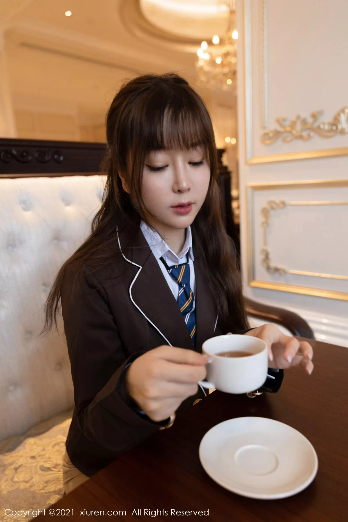 秀人集.com_[XiuRen秀人网]No.3176_女神王雨纯厦门旅拍下午茶主题酒店剧情循序渐进发展诱惑写真70P