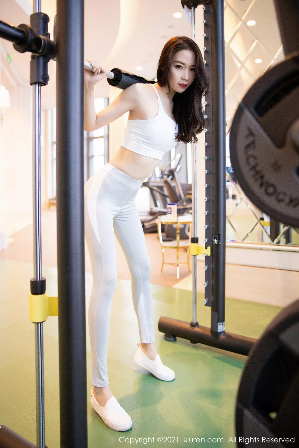 秀人集.com_[XiuRen秀人网]No.3186_嫩模梦心月海南旅拍健身房内紧身运动内衣秀完美身姿诱惑写真64P