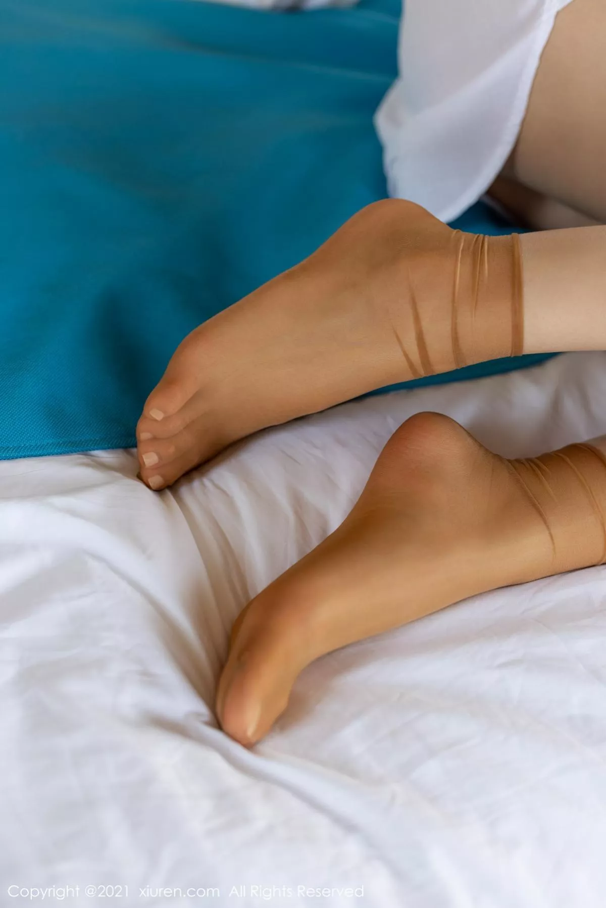 秀人集.com_[XiuRen秀人网]No.3193_嫩模九月生私房性感白衬衣半脱露粉色内衣秀完美身材诱惑写真44P