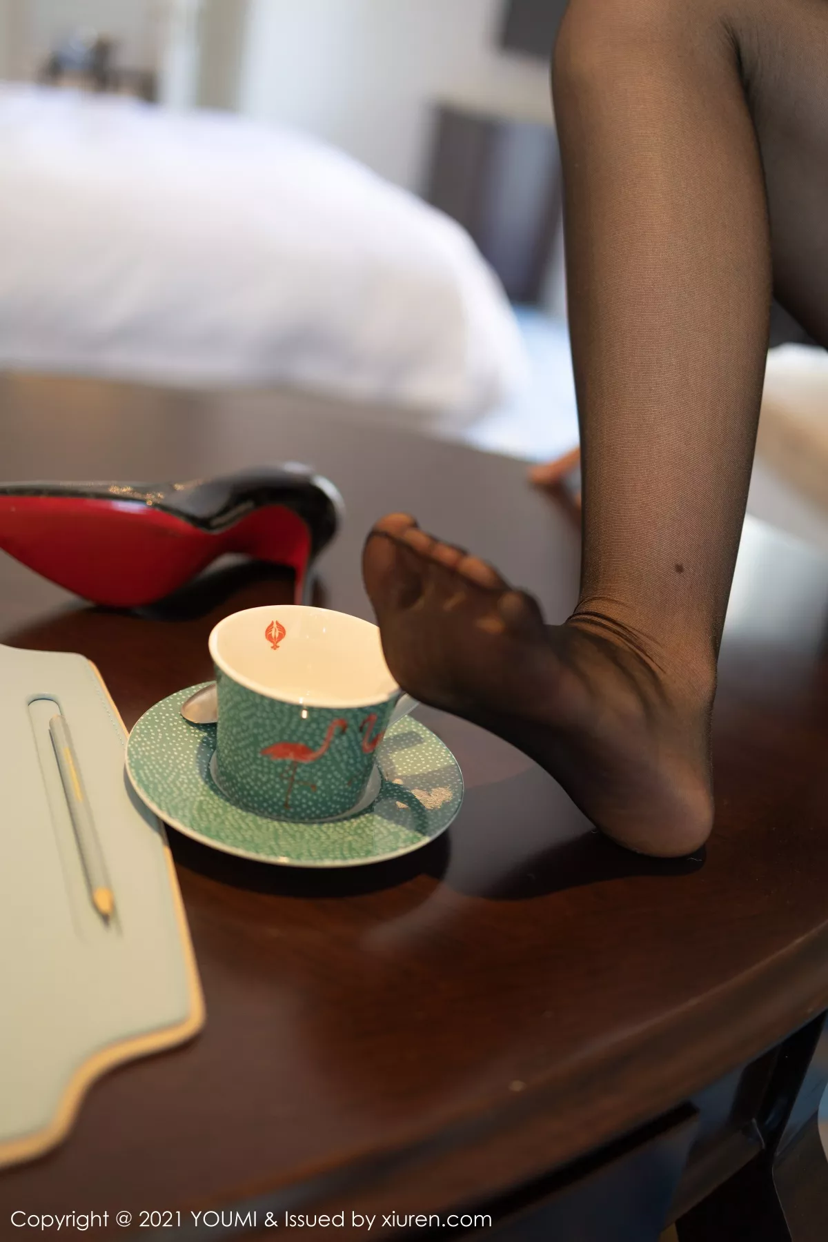 秀人集.com_[YouMi尤蜜荟]Vol.613_女神朱可儿Flower厦门旅拍应聘模特剧情主题职场制服诱惑写真62P