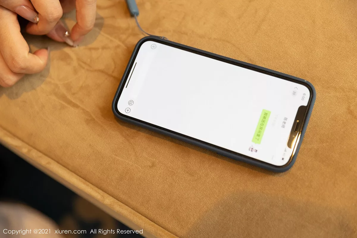 秀人集.com_[XiuRen秀人网]No.3220_女神王雨纯厦门旅拍下午茶主题后续半脱露开档肉丝裤袜诱惑写真53P