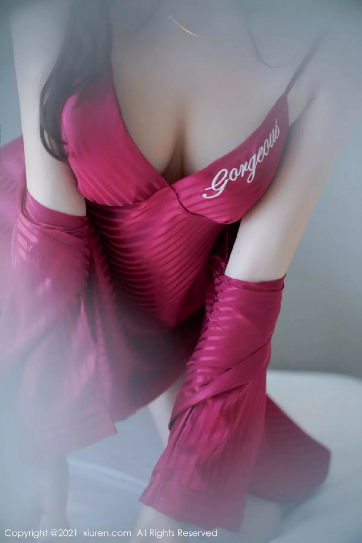 秀人集.com_[XiuRen秀人网]No.3110_嫩模芝芝Booty澳门旅拍睡衣女友视觉红色丁字裤秀翘臀诱惑写真88P