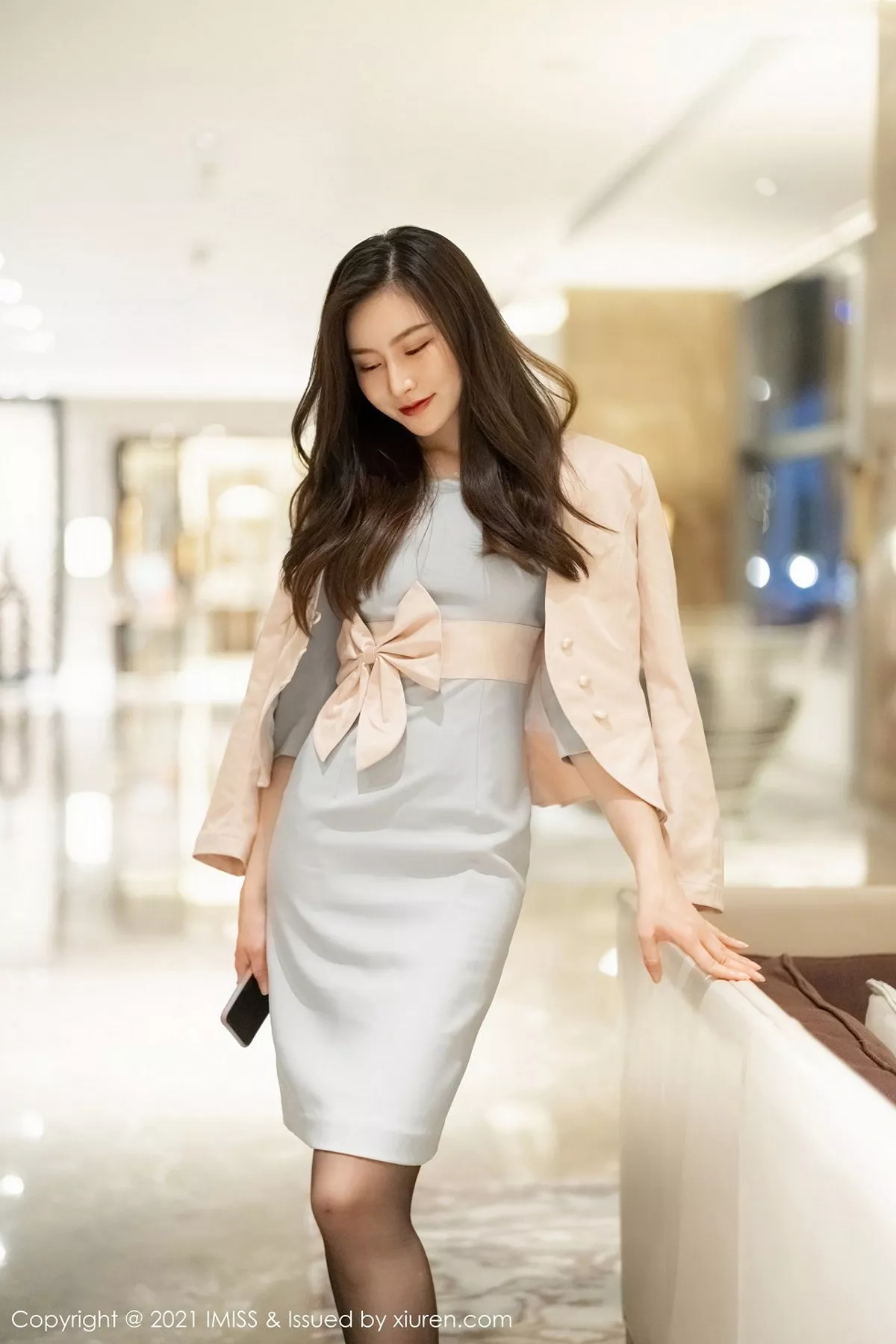 秀人集.com_[IMISS爱蜜社]Vol.552_气质美女Vanessa典雅职场OL主题私房黑丝吊袜极致魅惑写真63P