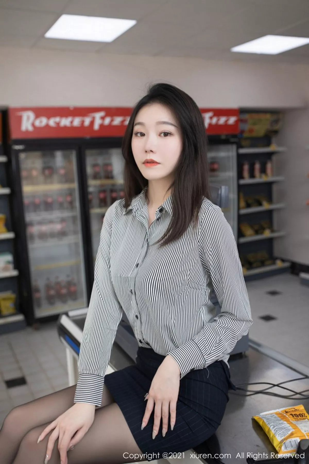 秀人集.com_[XiuRen秀人网]No.3123_嫩模安然Maleah便利店职员主题脱条纹衬衫露蕾丝内衣完美诱惑写真75P