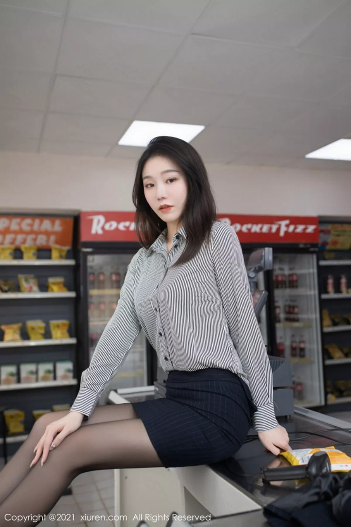 秀人集.com_[XiuRen秀人网]No.3123_嫩模安然Maleah便利店职员主题脱条纹衬衫露蕾丝内衣完美诱惑写真75P